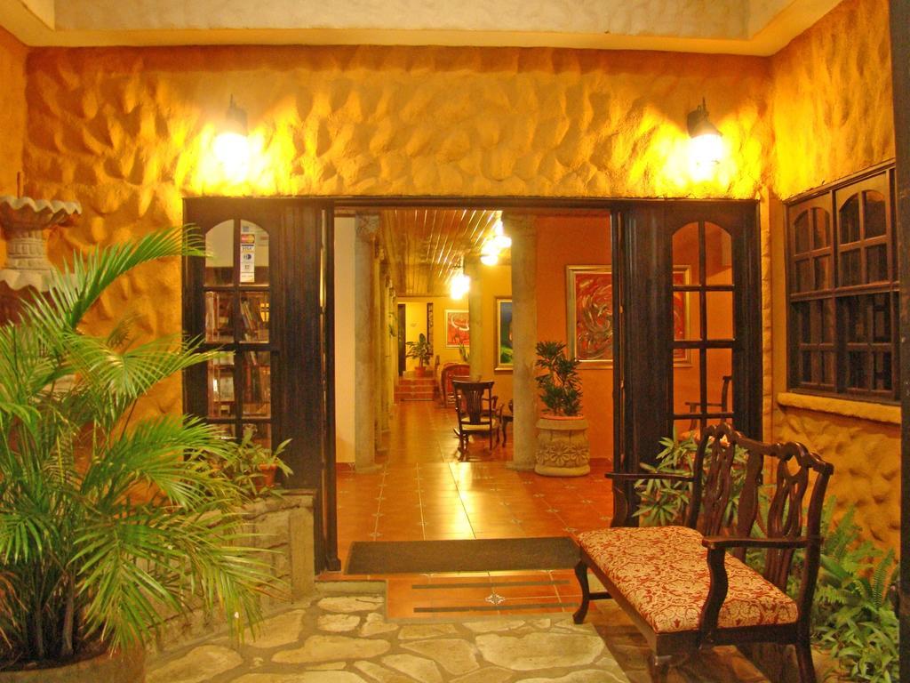 Hotel Colonnade Nicaragua Манагуа Экстерьер фото