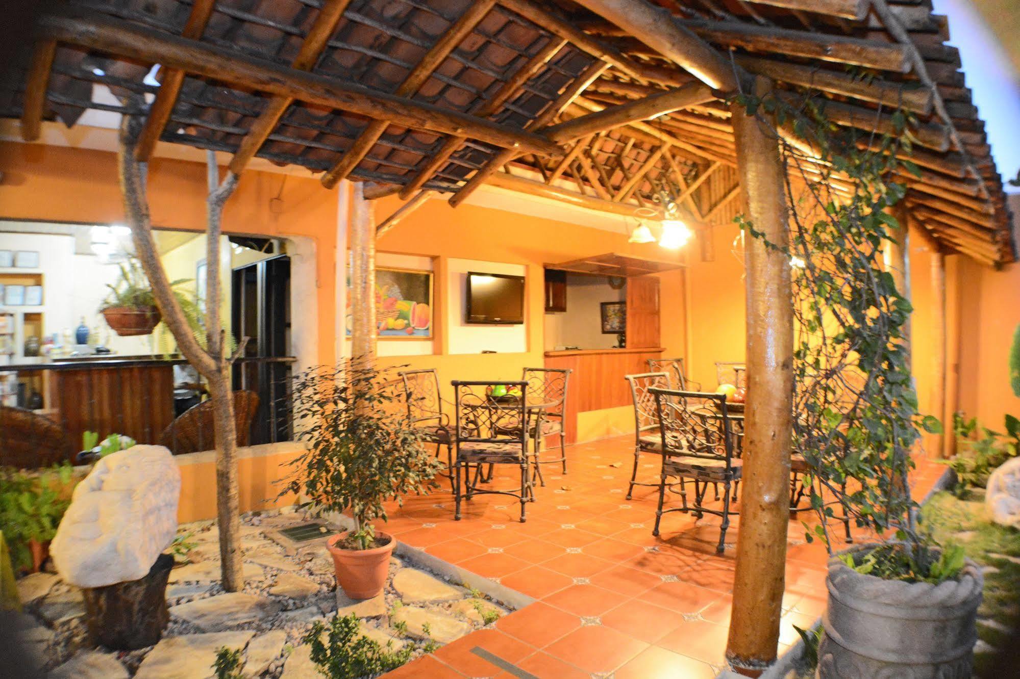 Hotel Colonnade Nicaragua Манагуа Экстерьер фото