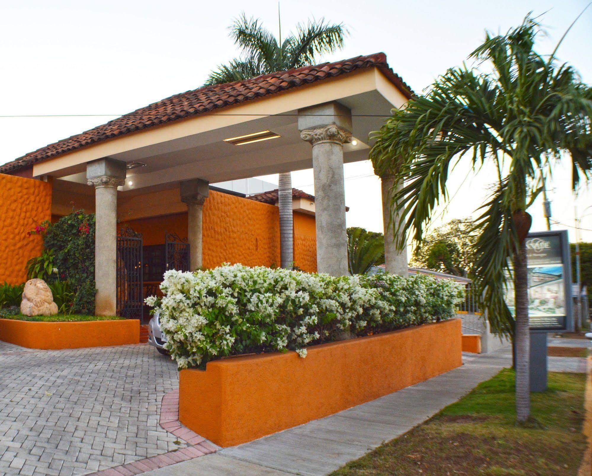 Hotel Colonnade Nicaragua Манагуа Экстерьер фото